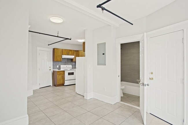 2 Redfield St, Unit 2 in Boston, MA - Building Photo - Building Photo