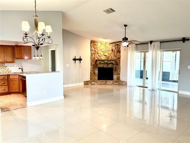 4905 Boynton Ct in Tampa, FL - Building Photo - Building Photo