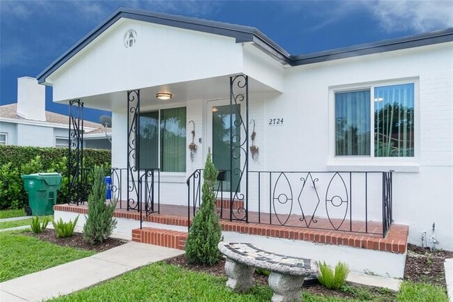 property at 2724 SW 34th Ct