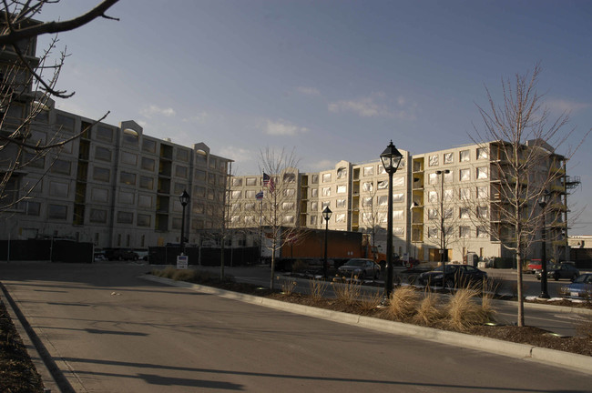 Siena at Old Orchard in Skokie, IL - Building Photo - Building Photo