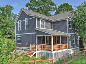 9 Pennsylvania Ave in Asheville, NC - Building Photo