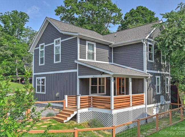 property at 9 Pennsylvania Ave