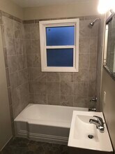 611 N Kentucky Ave in Adrian, MO - Building Photo - Building Photo