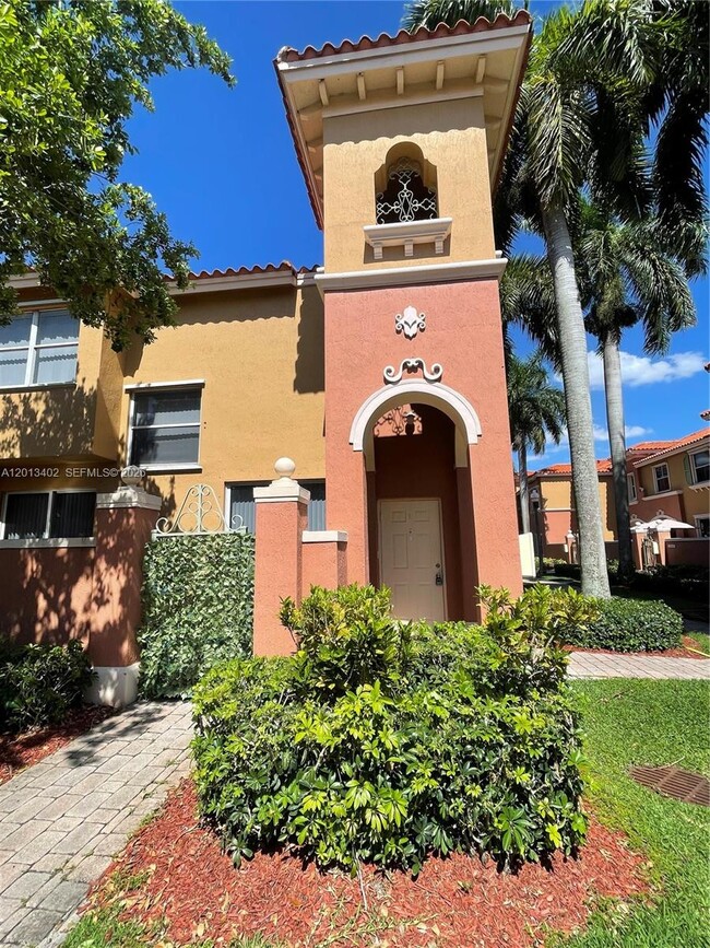 10666 SW 7th St in Pembroke Pines, FL - Building Photo - Building Photo