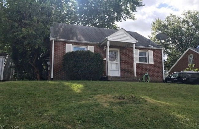 property at 1564 25th St NW