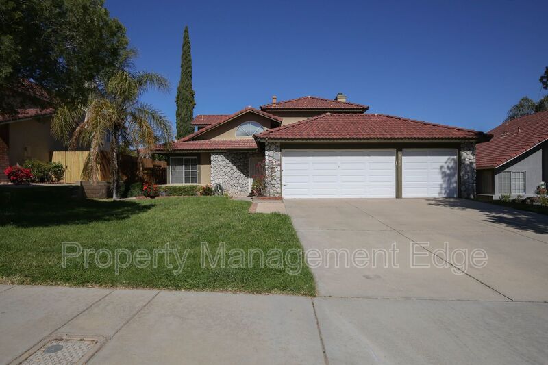 8543 Yarrow Ln in Riverside, CA - Building Photo