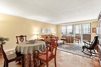 2 Hawthorne Pl in Boston, MA - Building Photo - Building Photo