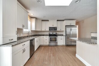 4968 S Cowdell St in Salt Lake City, UT - Building Photo - Building Photo