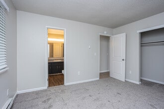 Madison at River's Edge Apartments in Auburn, WA - Foto de edificio - Interior Photo