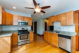 28 Brookside Ave in Boston, MA - Building Photo