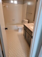 1021 Cedar Ave, Unit Unit 2 in Atlanta, GA - Building Photo - Building Photo