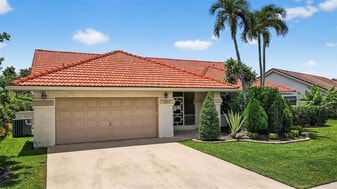 9517 El Clair Ranch Rd in Boynton Beach, FL - Building Photo