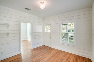 809 Theresa Ave in Austin, TX - Building Photo - Building Photo