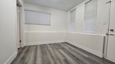 1587 Stayte Rd in White Rock, BC - Building Photo - Building Photo