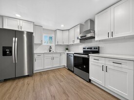 8441 47th Ave S in Seattle, WA - Building Photo