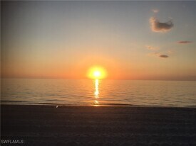 6585 Nicholas Blvd in Naples, FL - Building Photo