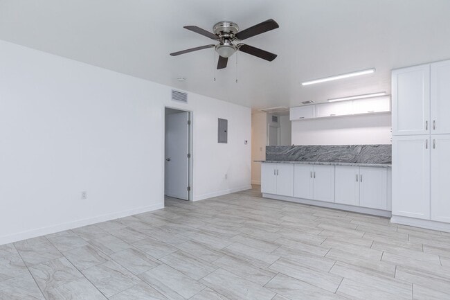 5918 Pierce St in Hollywood, FL - Building Photo - Building Photo