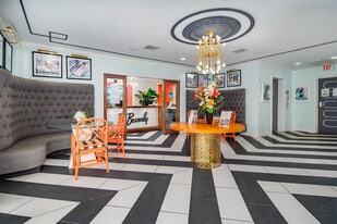 The Beverly in San Antonio, TX - Building Photo