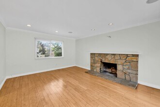 13004 Lull St in North Hollywood, CA - Building Photo - Building Photo