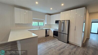3721 SW 12th Pl in Fort Lauderdale, FL - Building Photo - Building Photo