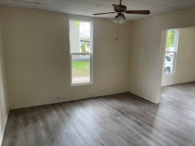 415 S Main St, Unit 415 S Main St. Upper Unit in Plainwell, MI - Foto de edificio