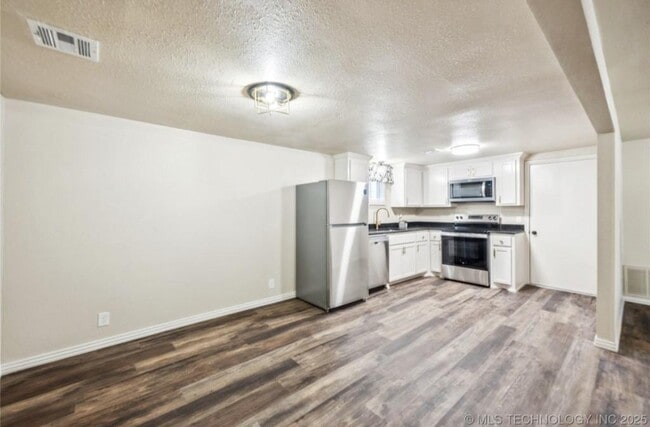 306 Short St in Tahlequah, OK - Building Photo - Building Photo