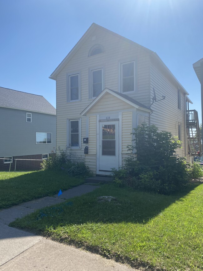 424 E 7th St, Unit 1