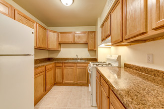The Vantage Apartments in Longmont, CO - Foto de edificio - Building Photo