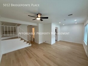 5012 Bridgepointe Pl in Union City, CA - Building Photo - Building Photo