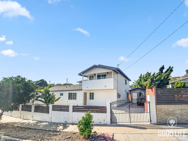 property at 2115 Montclair St