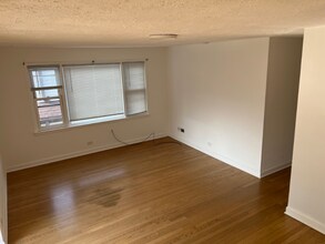 2226 N 72nd Ct in Elmwood Park, IL - Building Photo - Building Photo