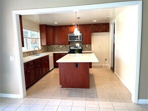 7208 Enfield Ave in Los Angeles, CA - Building Photo - Building Photo