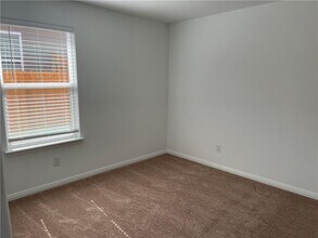 120 Fairfax Ln in Jarrell, TX - Building Photo - Building Photo