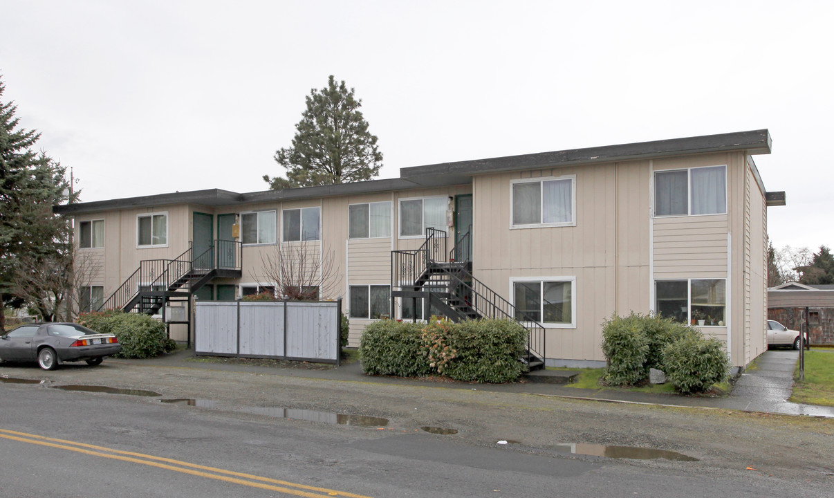 2905 S 66th St in Tacoma, WA - Foto de edificio