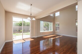 11854 Cobble Brook Dr in Rancho Cordova, CA - Building Photo - Building Photo