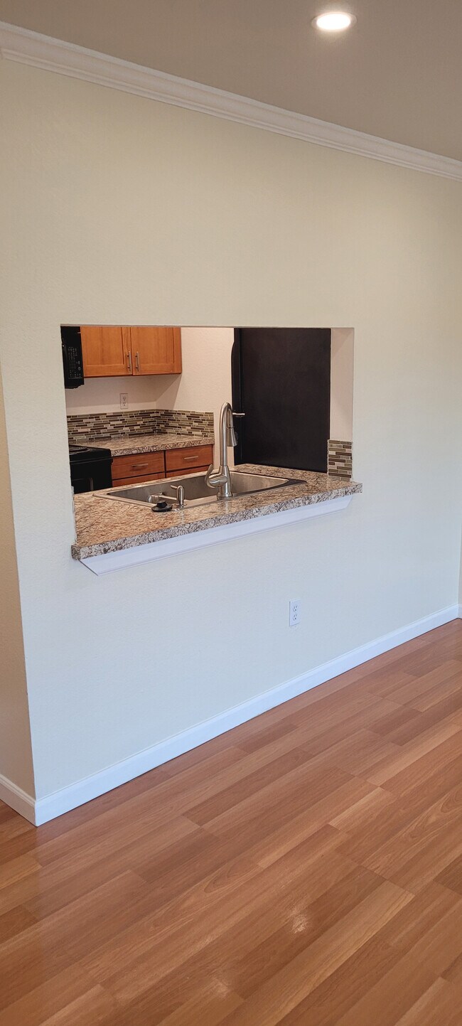 Heatherstone Park Apartments in Shoreline, WA - Foto de edificio - Building Photo