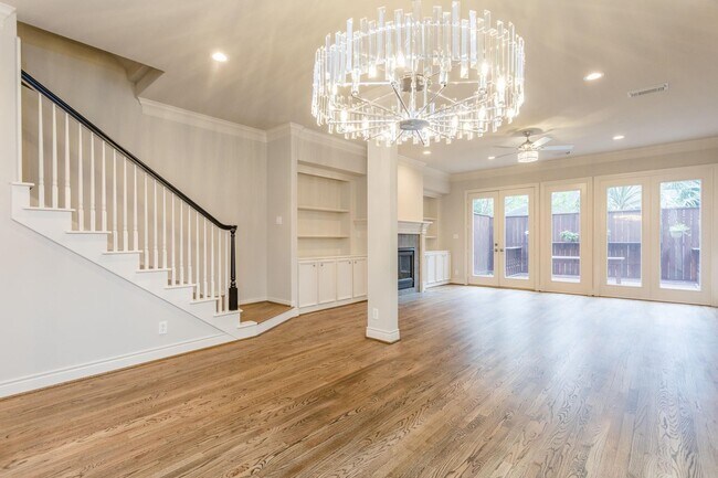 property at 2504 Park St