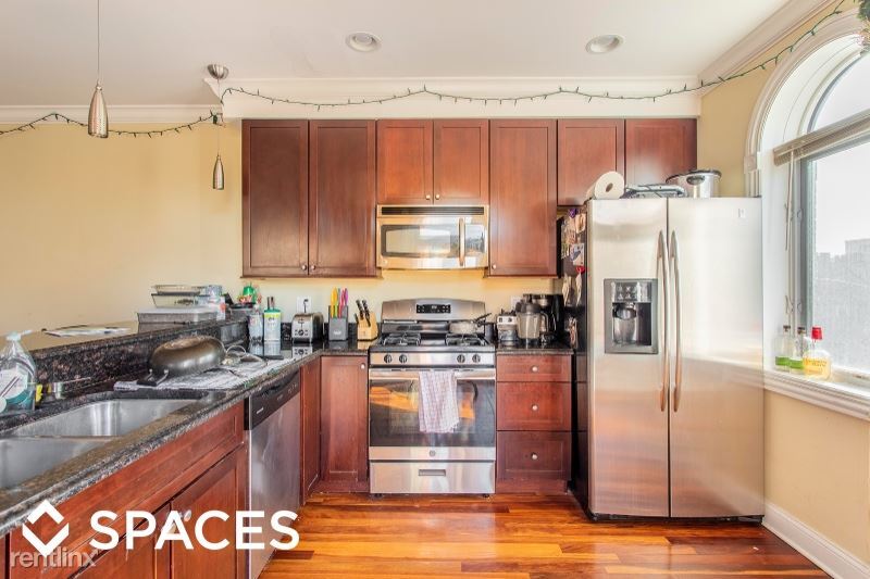 3343 N Southport Ave in Chicago, IL - Building Photo