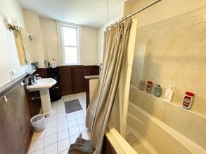 35 Hillside St, Unit 2 in Boston, MA - Building Photo - Building Photo