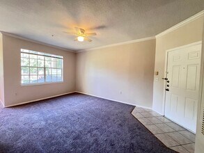 2558 Robert Trent Jones Dr in Orlando, FL - Building Photo - Building Photo