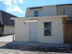 12052 Beechnut St in Houston, TX - Building Photo - Building Photo