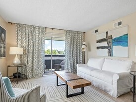 Advenir at Cherry Creek North in Denver, CO - Building Photo