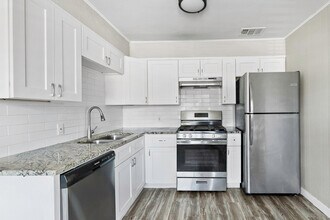 Sundance Apartments in San Marcos, TX - Building Photo - Building Photo