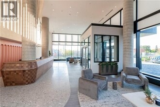 25 Wellington St S in Kitchener, ON - Building Photo - Building Photo