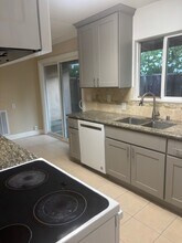 3751 Mosswood Dr, Unit 3751 Mosswood Dr Lafayett in Lafayette, CA - Foto de edificio - Building Photo