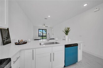 936-938 Homestead Rd S in Lehigh Acres, FL - Building Photo - Building Photo