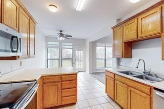 8000 Arbor Ave in Fort Worth, TX - Building Photo - Building Photo
