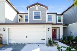 2886 YellowHammer Wy, Unit 107E in New Port Richey, FL - Building Photo