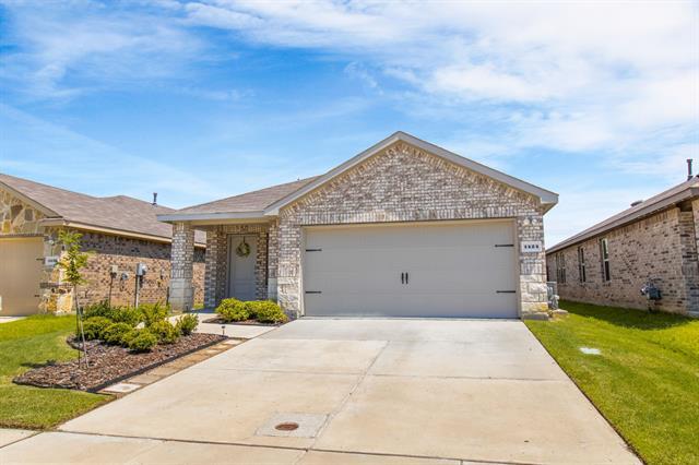 1424 Tarzan Dr in Forney, TX - Building Photo