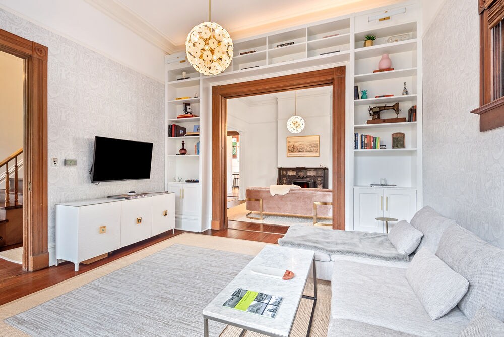 2234 NW Johnson St in Portland, OR - Building Photo